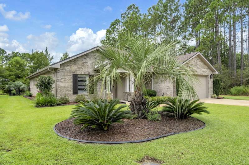 4 bedroom Detached Single Family at 37 Melody Lane, Hammock Bay, Freeport — photo 2