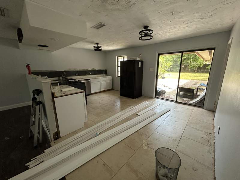 4 bedroom Detached Single Family at 113 NW Memorial Parkway, 113 Memorial Pkwy NW Fort Walton Beach, FL, 32548 1st Add Vesta Htslot 28 Blk 6, Fort Walton Beach — photo 4