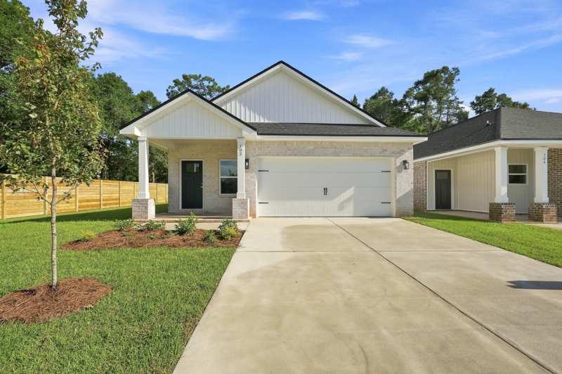 3 bedroom Detached Single Family at 102 Horizon Way, Longview Estates, Crestview — photo 1