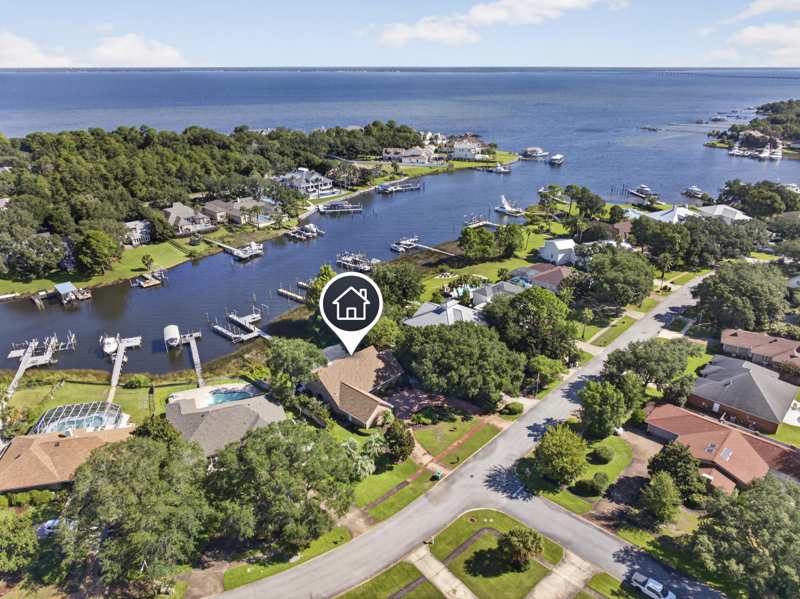 4 bedroom Detached Single Family at 136 Indian Bayou Drive, Indian Bayou, Destin — photo 1