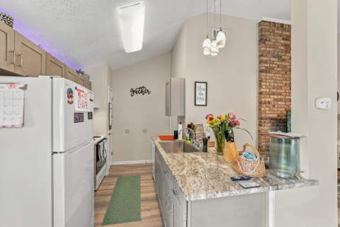 512 NW Parkview Road #A & B, Fort Walton Beach FL - photo 8 of 41
