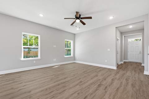 933 Kenzie Lane, Fort Walton Beach FL - photo 8 of 33