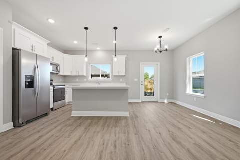 933 Kenzie Lane, Fort Walton Beach FL - photo 10 of 33
