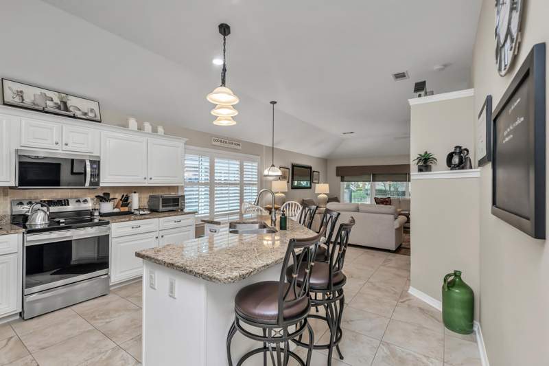 4 bedroom Detached Single Family at 4180 White Tail Circle, Magnolia Bay Club T/H Ph II, Niceville — photo 3