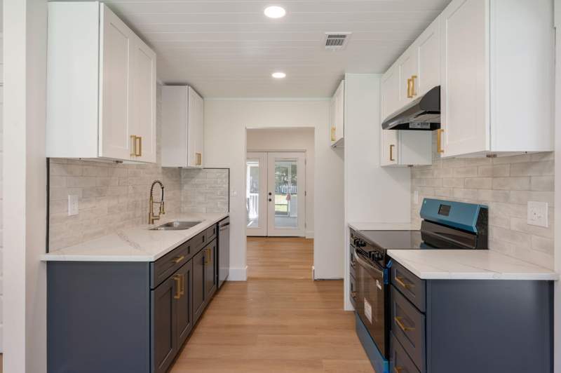 4 bedroom Detached Single Family at 316 Priscilla Drive, Colony Estates 3rd Addn, Fort Walton Beach — photo 5