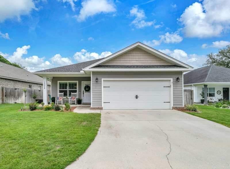 3 bedroom Detached Single Family at 1308 S Cedar Avenue, Unrecorded Subdivision, Niceville — photo 1
