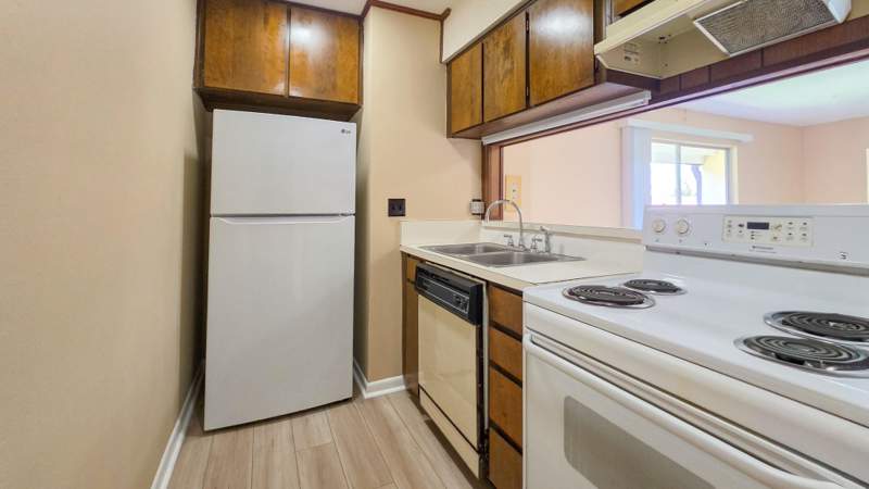 2 bedroom Condominium at 405 Marshall Court #7, Spanish Villas Condo, Fort Walton Beach — photo 2