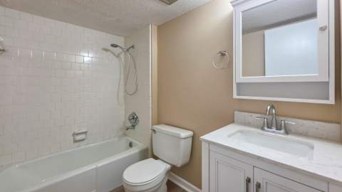 405 Marshall Court #7, Fort Walton Beach FL - photo 8 of 10
