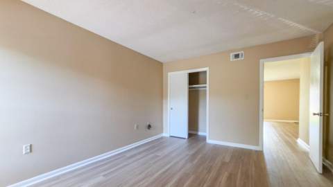 405 Marshall Court #7, Fort Walton Beach FL - photo 6 of 10