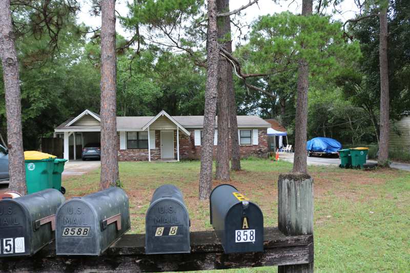6 bedroom Detached Single Family at 858 Fairview Drive, Fairview Heights, Fort Walton Beach — photo 1