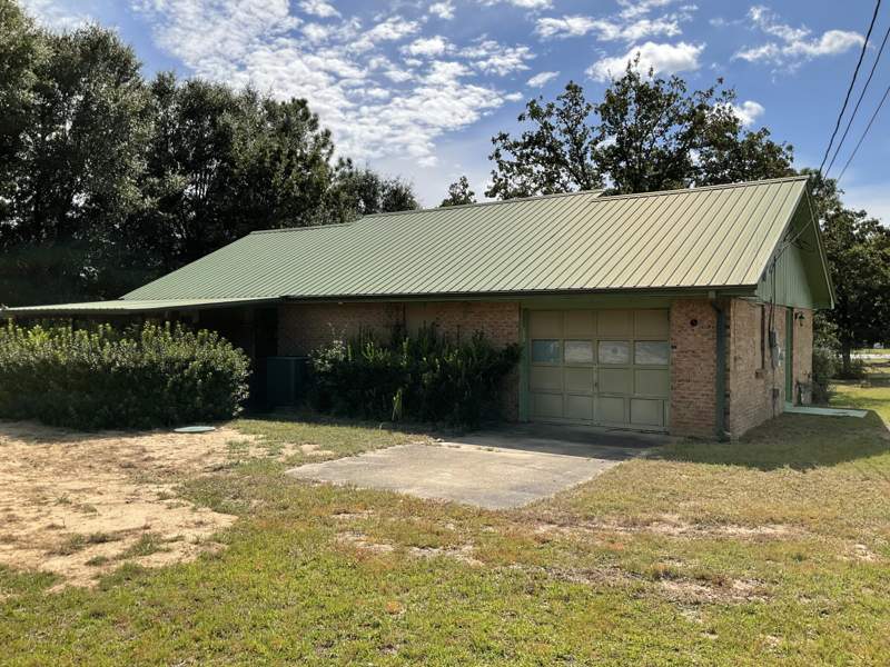 3 bedroom Detached Single Family at 6069 Garden City Road, Metes & Bounds, Crestview — photo 3