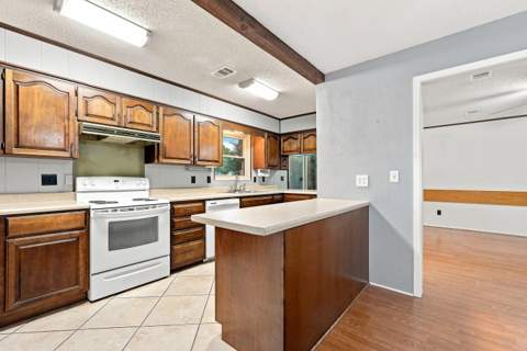 822 Valparaiso Boulevard, Niceville FL - photo 15 of 45
