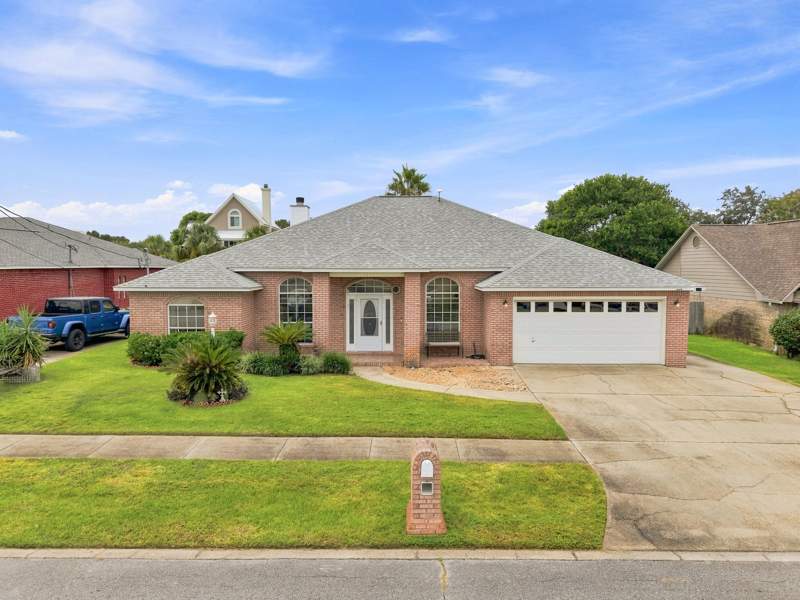 4 bedroom Detached Single Family at 329 Sailfish Circle, Rushlin Park S/D, Destin — photo 2