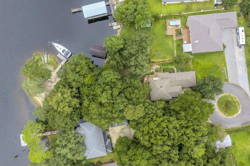 3 bedroom Detached Single Family at 402 Tiger Pointe Drive, Sarah Anne Pointe S/D, Niceville — photo 5