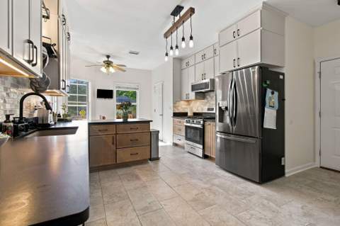402 Tiger Pointe Drive, Niceville FL - photo 15 of 53