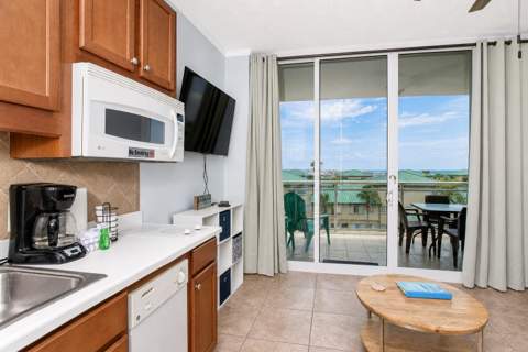 1517 SE Miracle Strip Parkway #403, Fort Walton Beach FL - photo 9 of 27
