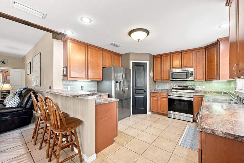 4 bedroom Detached Single Family at 537 Hunters Ridge Road, Hunters Ridge, DeFuniak Springs — photo 3