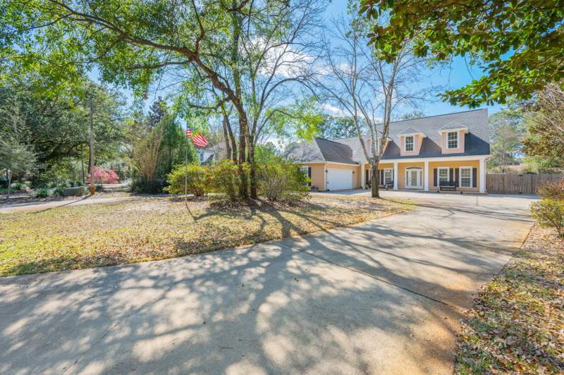 5 bedroom Detached Single Family at 19 Lanman Road, Bahia Oaks Ph I, Niceville — photo 4