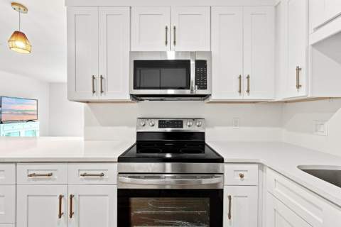 1215 S Cedar Avenue, Niceville FL - photo 16 of 40