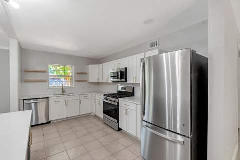 8 SE Waynel Circle, Fort Walton Beach FL - photo 7 of 30