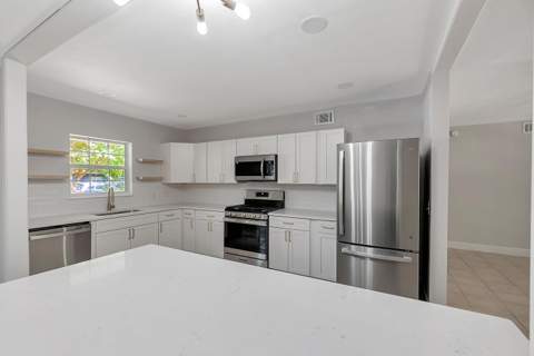 8 SE Waynel Circle, Fort Walton Beach FL - photo 9 of 30