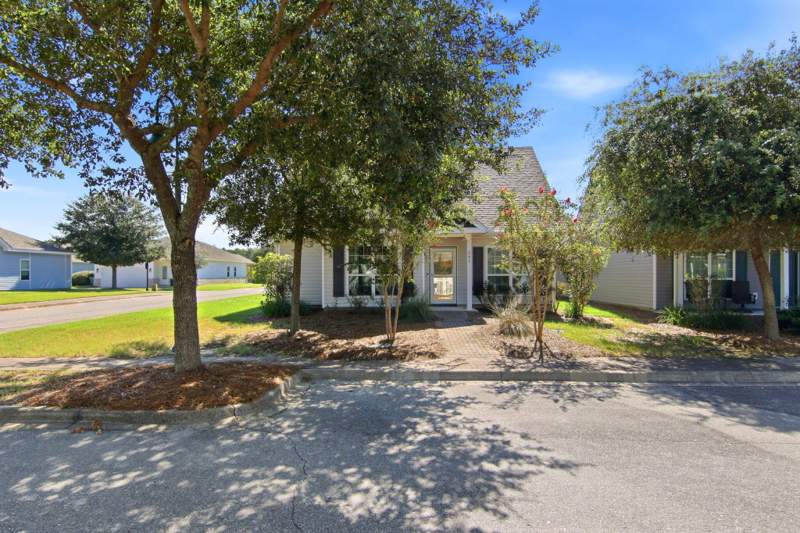 3 bedroom Detached Single Family at 209 Nelly Street, Hammock Bay, Freeport — photo 3