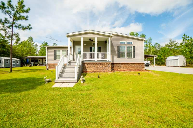 3 bedroom Manufactured Home at 123 Beaver Dam Road, Country Club Manor, DeFuniak Springs — photo 1