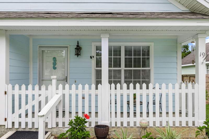 3 bedroom Detached Single Family at 19 N 3rd Street, Town Of Santa Rosa, Santa Rosa Beach — photo 2