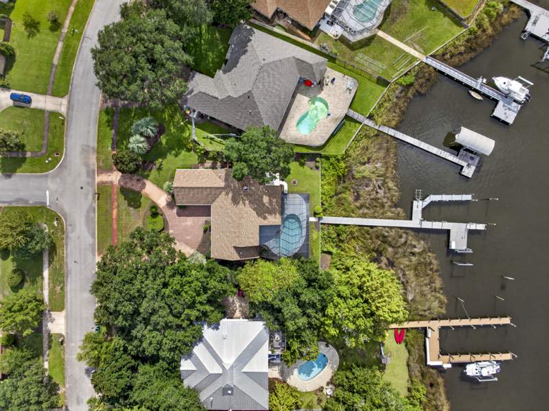 4 bedroom Detached Single Family at 136 Indian Bayou Drive, Indian Bayou, Destin — photo 3