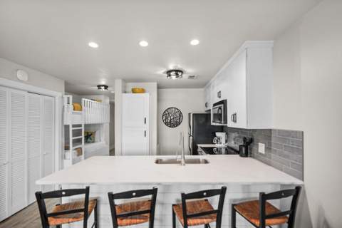 135 S Driftwood Bay #Unit 117, Miramar Beach FL - photo 9 of 39