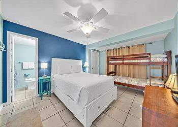 683 Nautilus Court #105, Fort Walton Beach FL - photo 8 of 15