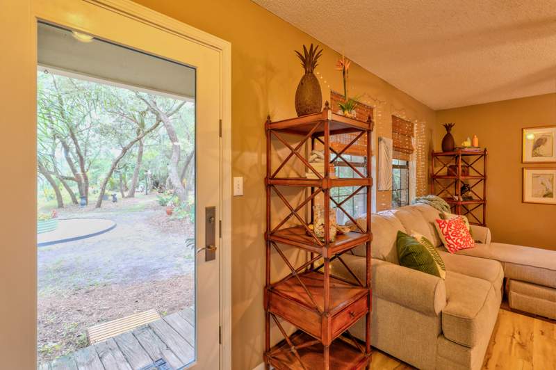3 bedroom Detached Single Family at 11 W Bayou Forest Drive, Freeport, Freeport — photo 4