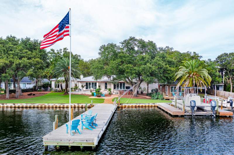 4 bedroom Detached Single Family at 510 Calhoun Avenue, CROSS STREET SUBDIVISON, Destin — photo 4