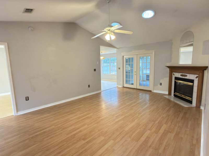 3 bedroom Detached Single Family at 216 Brookmeade Drive, South Pointe Estates, Crestview — photo 2