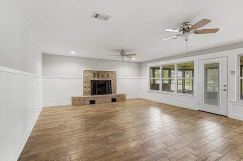 991 Pinewood Drive, DeFuniak Springs FL - photo 10 of 55