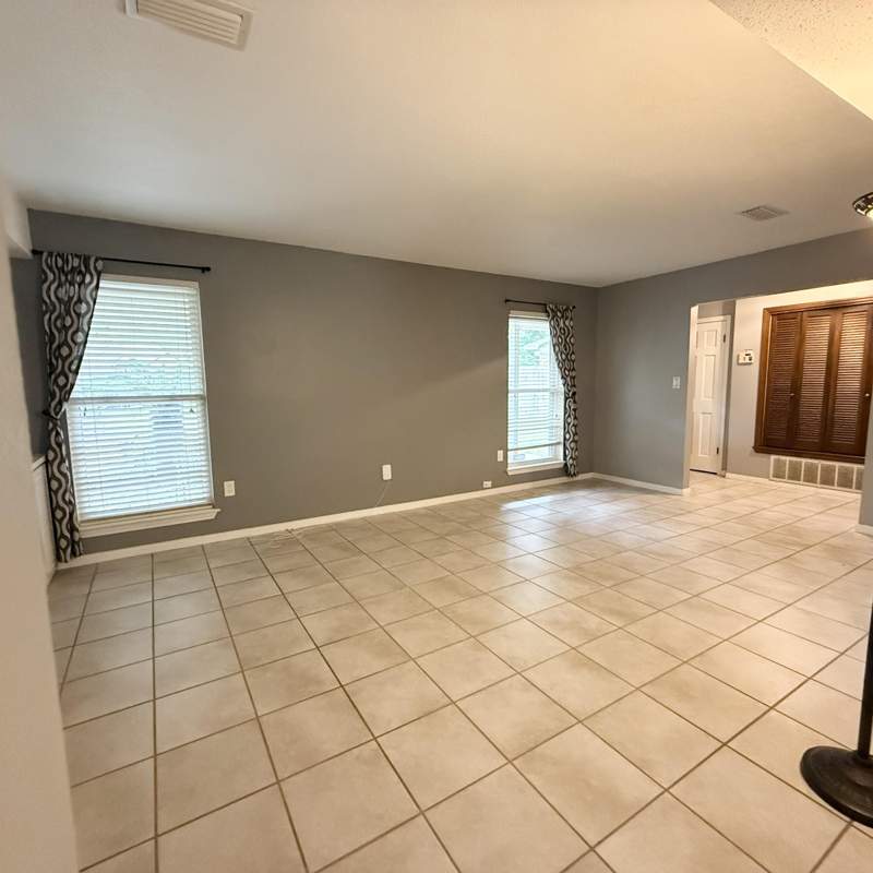 4 bedroom Detached Single Family at 6 Krivik Court, Marnan S/D, Fort Walton Beach — photo 5