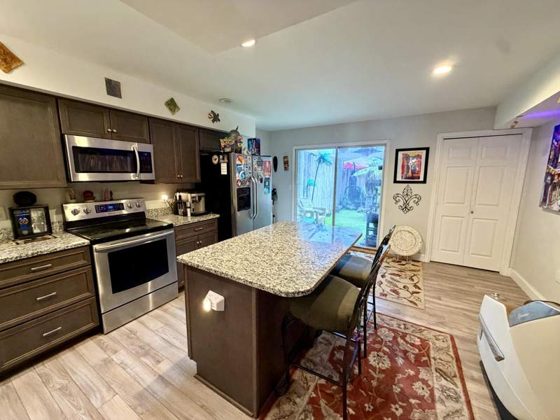 2 bedroom Townhouse at 216 Angler Avenue, Chateau By The Sea, Fort Walton Beach — photo 4