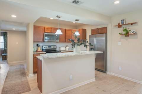 357 NE Kepner Drive, Fort Walton Beach FL - photo 7 of 35