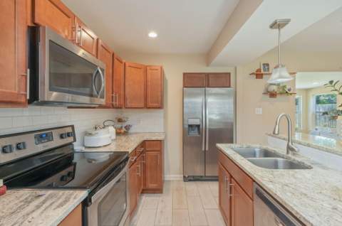 357 NE Kepner Drive, Fort Walton Beach FL - photo 8 of 35