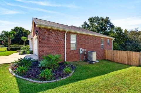 601 W Lynn Brook, Crestview FL - photo 6 of 38
