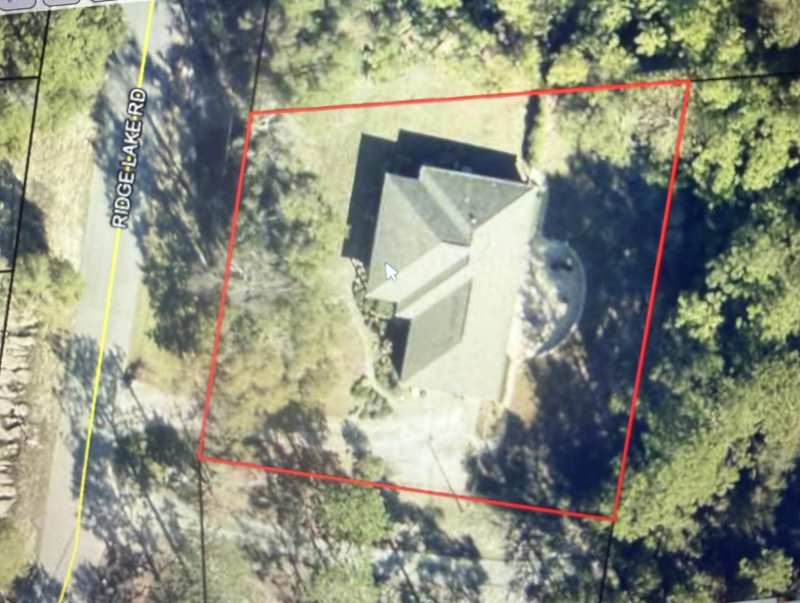 4 bedroom Detached Single Family at 595 Ridgelake Road, Lakepoint S/D Ph 1, Crestview — photo 1