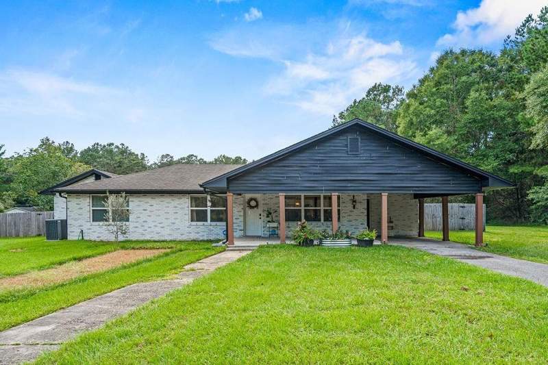 3 bedroom Detached Single Family at 4962 Antioch Road, Crestview, Crestview — photo 3
