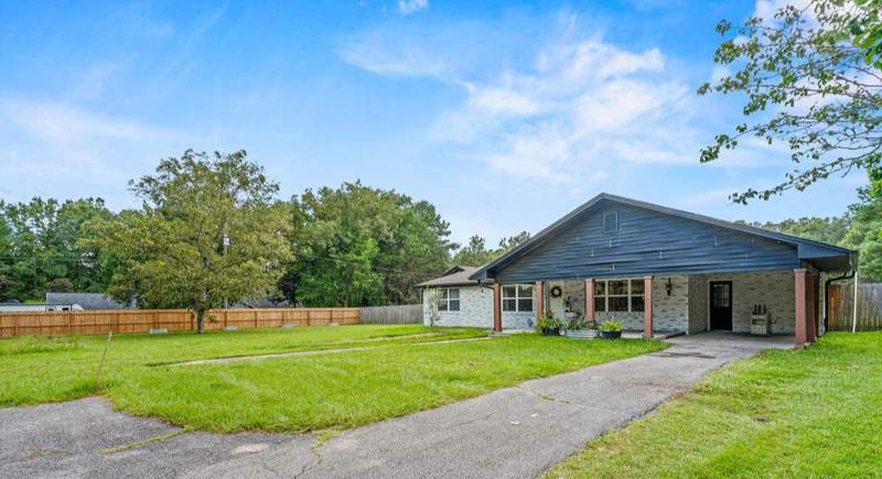 3 bedroom Detached Single Family at 4962 Antioch Road, Crestview, Crestview — photo 5