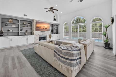 433 Emerald Pointe Drive, home for sale in Mary Esther 32569