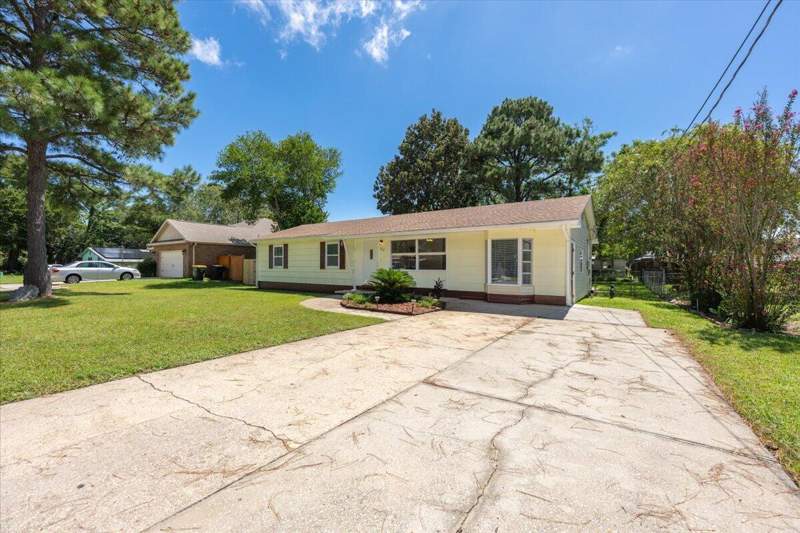 4 bedroom Detached Single Family at 222 NW Moriarty Street, Vesta Heights 1st Addn, Fort Walton Beach — photo 5
