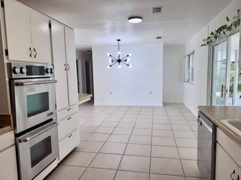 210 NW Wright Parkway, Fort Walton Beach FL - photo 9 of 42