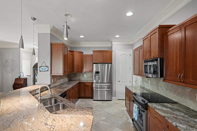 3 bedroom Detached Single Family at 98 Cayman Cove, Destiny S/D, Destin — photo 4