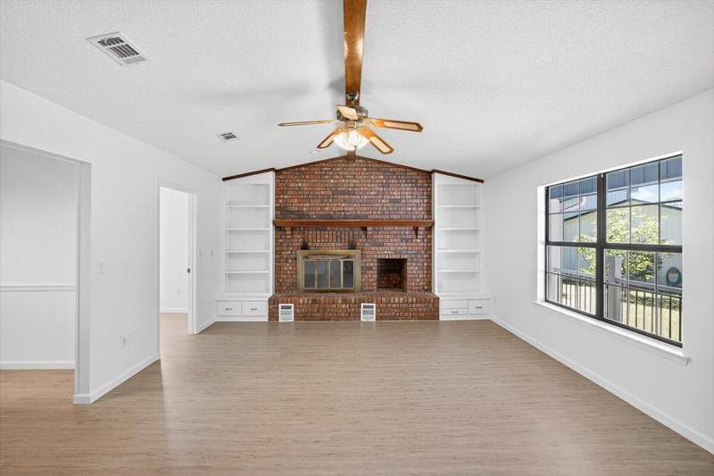 4 bedroom Detached Single Family at 12 Corbin Court, Grand Ridge Ph I Lot 6 Blk C, Niceville — photo 5