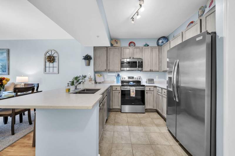 2 bedroom Condominium at 4207 Indian Bayou Trail #2214, THE PALMS OF DESTIN, Destin — photo 4