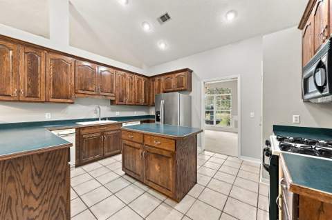 521 Shoal River Drive, Crestview FL - photo 11 of 61